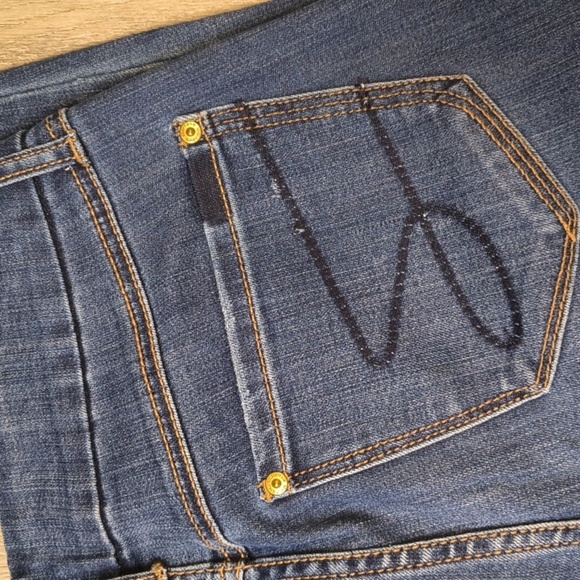 sac305🧵Seven7 High Rise  Tummyless Skinny w/ 30" Inseam Denim Jeans - Picture 8 of 8